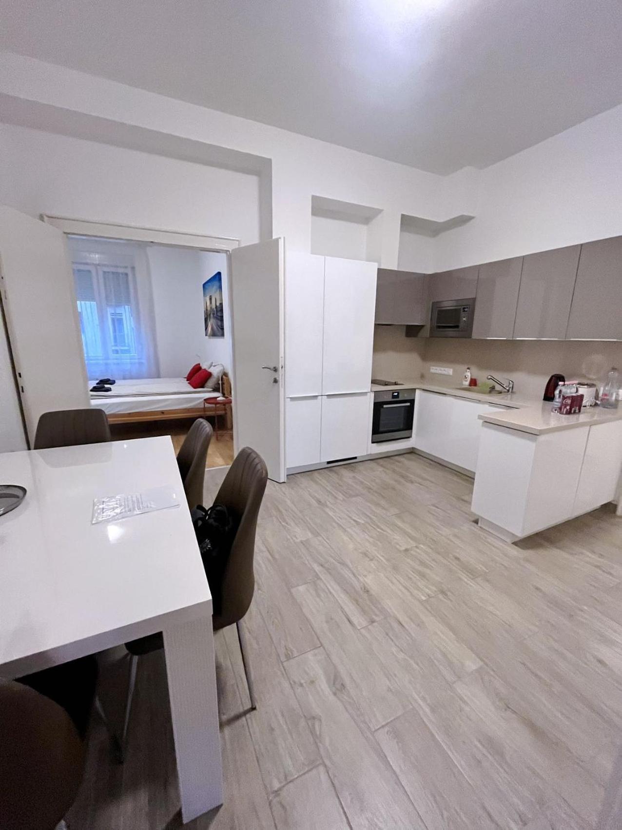 Boutique Family Apartment In The Heart Of City بودابست المظهر الخارجي الصورة
