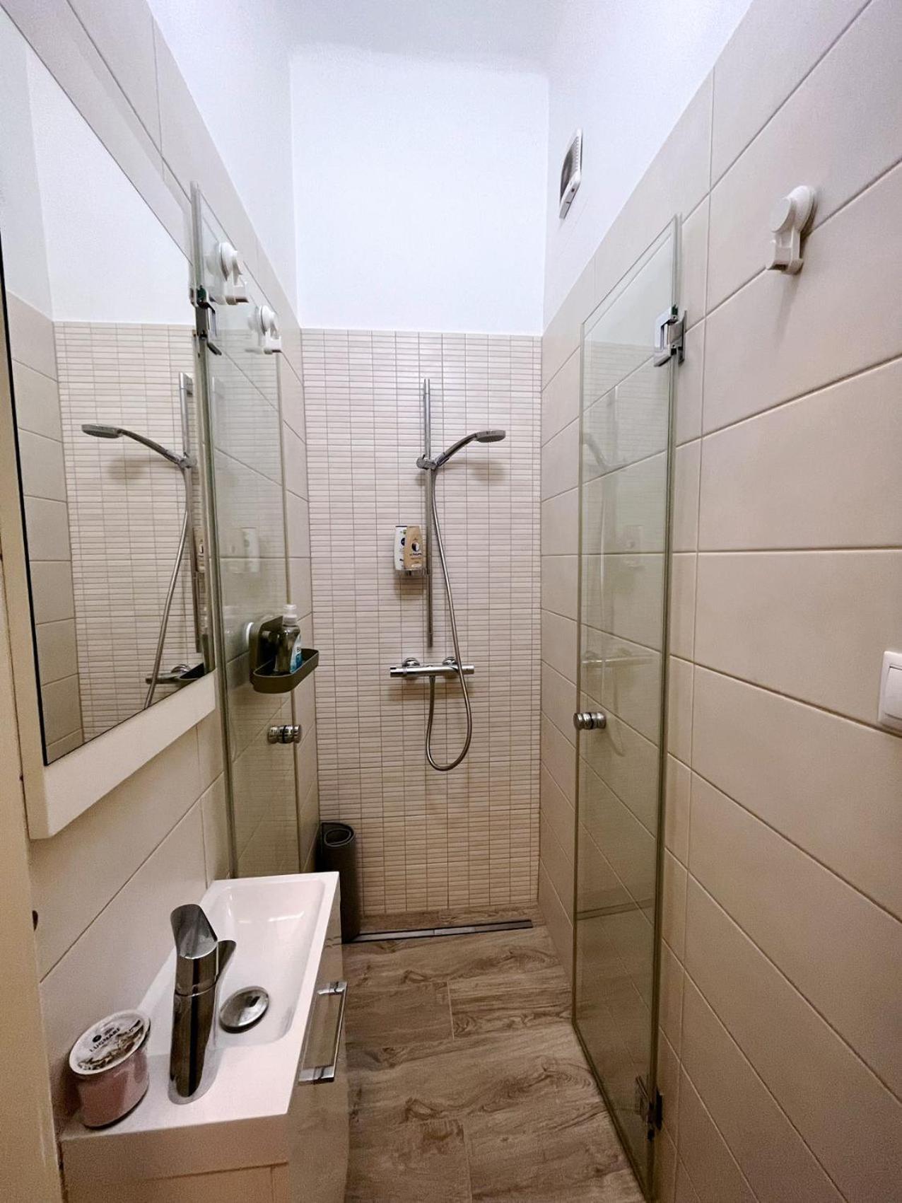 Boutique Family Apartment In The Heart Of City بودابست المظهر الخارجي الصورة